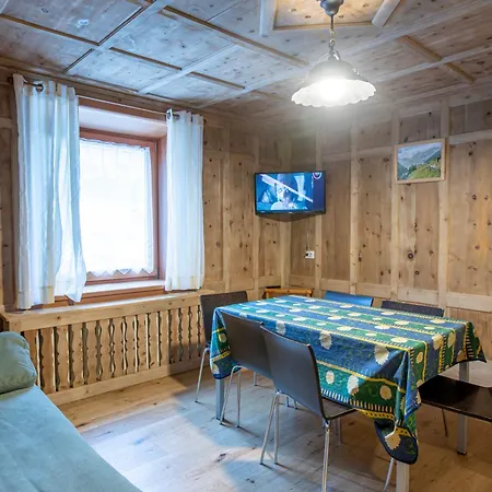 Jetta Apartment *