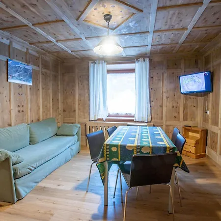 Jetta Apartment *